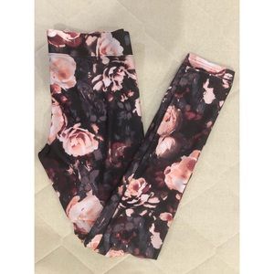 American Eagle Floral Workout Leggings